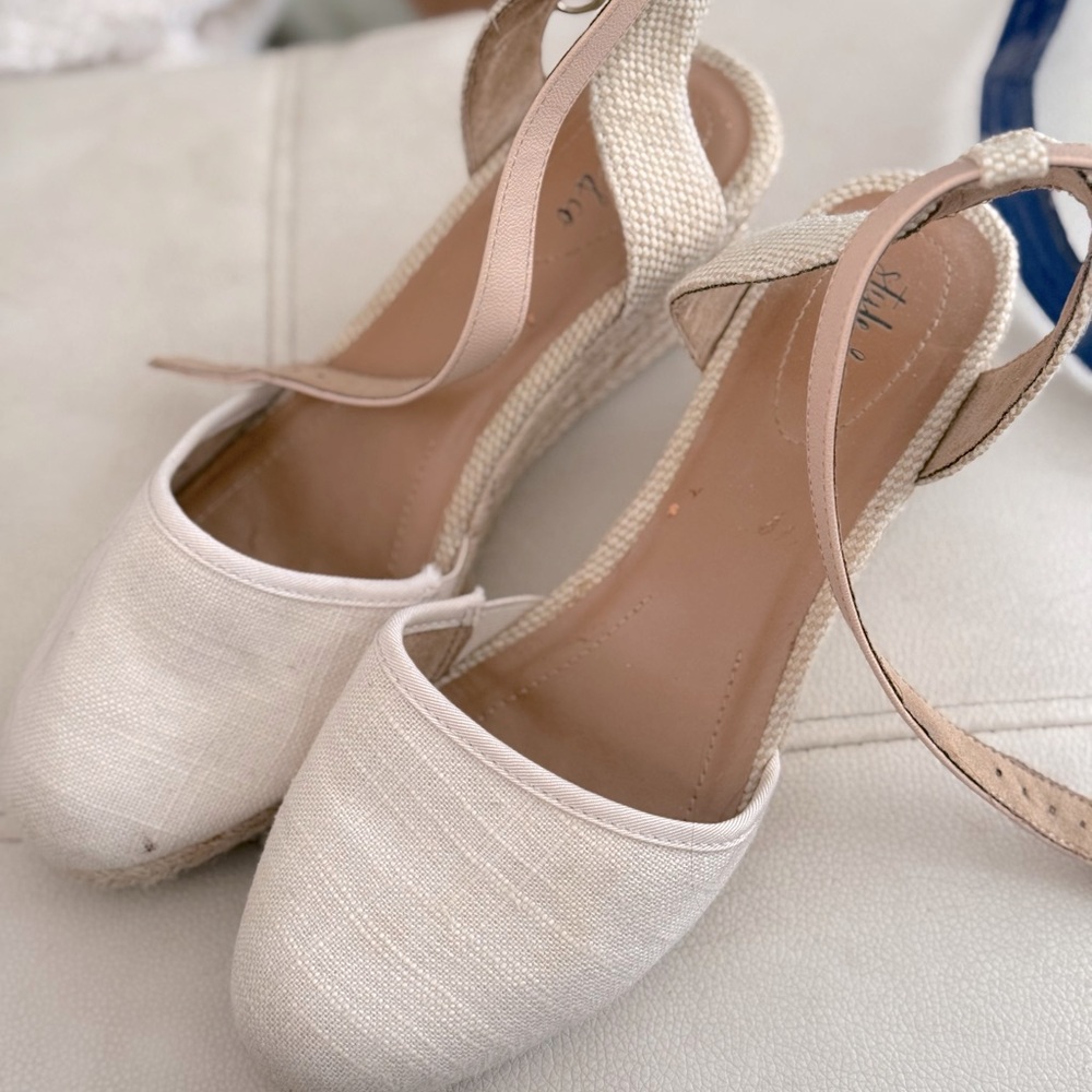 Elegant Cream Women's Espadrille Sandals